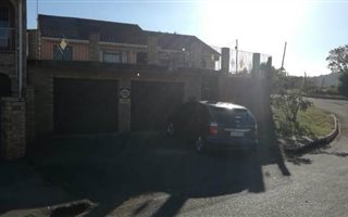 3 Bedroom Simplex in Castlehill