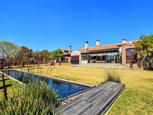 5 Bed House in Mooikloof Equestrian Estate