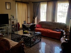 2.5 ha Farm in Rosashof