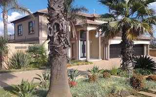 4 Bedroom Cluster in Helderwyk