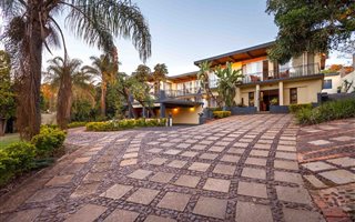 5 Bedroom House in Groenkloof