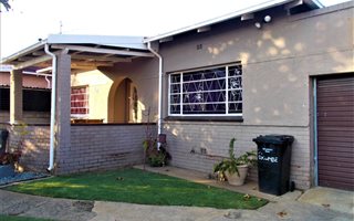 3 Bedroom House in Geduld