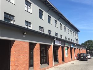 140 m² Retail Space in Southernwood
