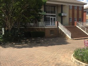 30 m² Commercial space in Fourways