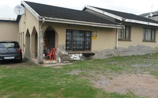 2 Bedroom Duplex in Umhlatuzana