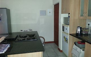 Bachelor apartment in Randburg Central