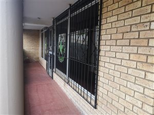 100 m² Commercial space in Raisethorpe