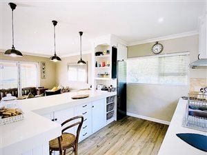 5 Bed House in Cintsa