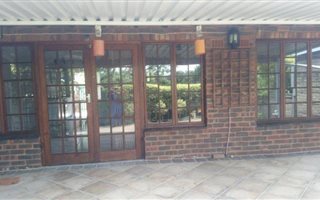 2 Bedroom Simplex in Doonside