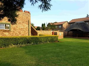 2 Bed Townhouse in Rietvalleirand