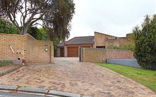 4 Bedroom House in Everglen