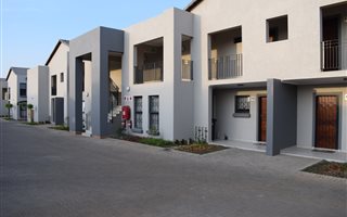 2 Bedroom Apartment in Summerset