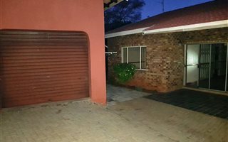 2 Bedroom Apartment in Safari Gardens