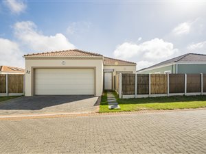 3 Bedroom House in Westbrook