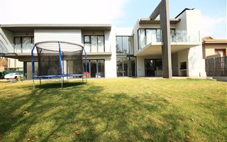 4 Bedroom Cluster in Houghton Estate