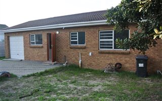3 Bedroom House in Parklands
