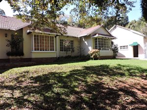 4 Bed House in Kloofendal