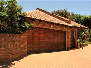 4 Bed House in Lynnwood