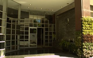 1 Bedroom Apartment in Newtown