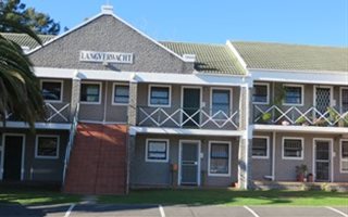 Bachelor apartment in Durbanville Central