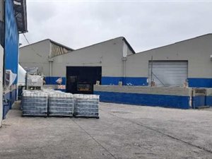 Commercial space in Mobeni