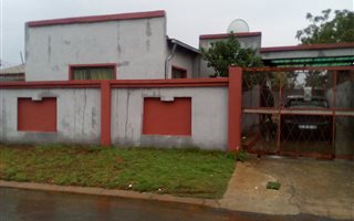 3 Bedroom House in Eldorado Park