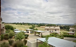 1 Bedroom Apartment in Jackal Creek Golf Estate