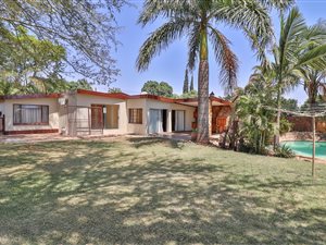 4 Bed House in Sinoville