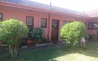 2 Bedroom Apartment in Uvongo