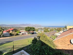 4 Bed House in Heldervue