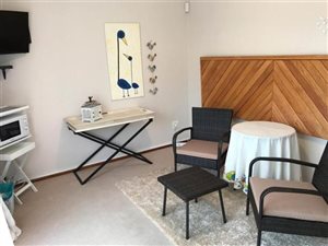 1 Bedroom Garden Cottage in Boskruin