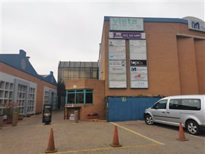 63 m² Commercial space in Glenanda