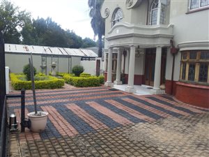 7 Bed House in Clydesdale