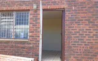 1 Bedroom House in Bluff
