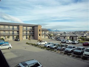 2 Bed Apartment in Parklands East