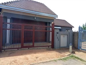 2 Bed House in Soshanguve B