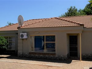 3 Bed Townhouse in Mookgophong (Naboomspruit)