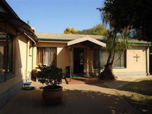 2.5 Bed House in Parktown Estate