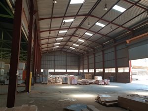 3900 m² Industrial space in Wychwood