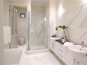 2 Bed Apartment in Bryanston