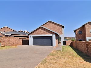 3 Bed House in Roodeplaat