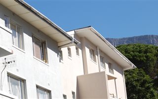 2 Bedroom Apartment in Vredehoek