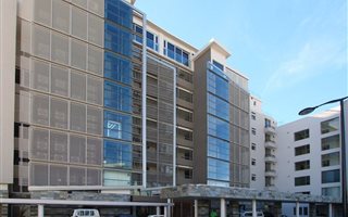 2 Bedroom Apartment in Foreshore