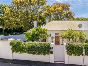 3 Bed House in Rondebosch