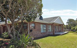 3 Bedroom House in Great Brak River