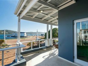 5 Bed Apartment in Thesen Islands