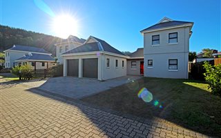 3 Bedroom House in Meedingsride