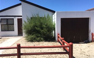 3 Bedroom House in Pelikan Park