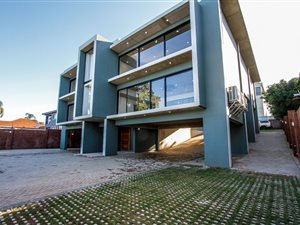 750 m² Office Space in Durban North