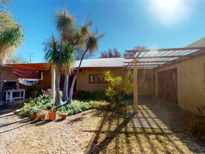 4 Bed House in Keidebees